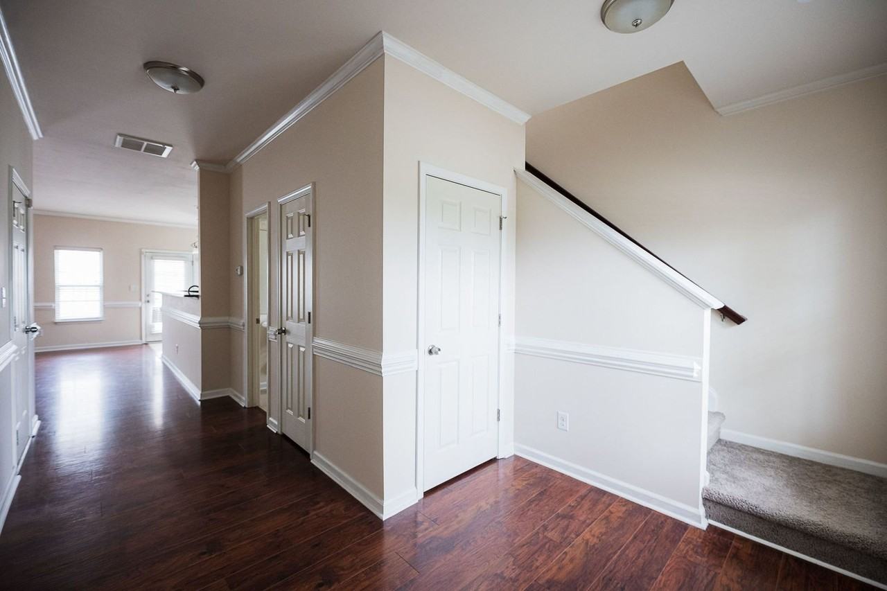 710 Central Park Ave - Photo 6 of 41