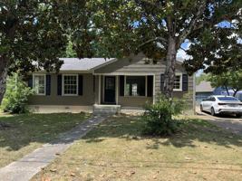 featured image of 2426 4th Ave E