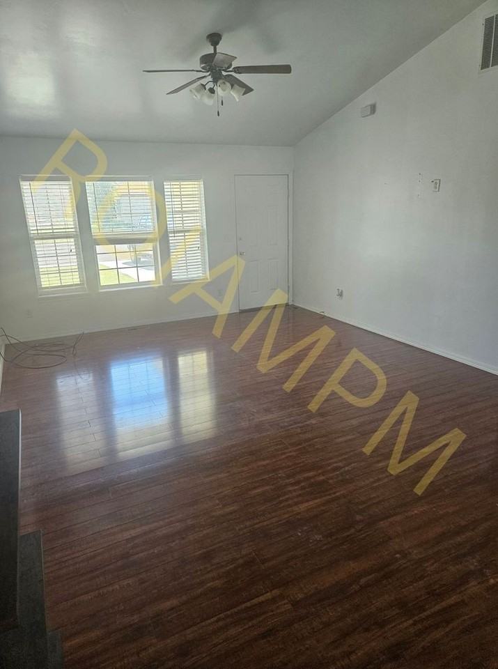 1064 Arrow Wood Ct - Photo 2 of 7
