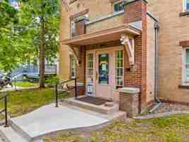 featured image of 520 4th Ave N