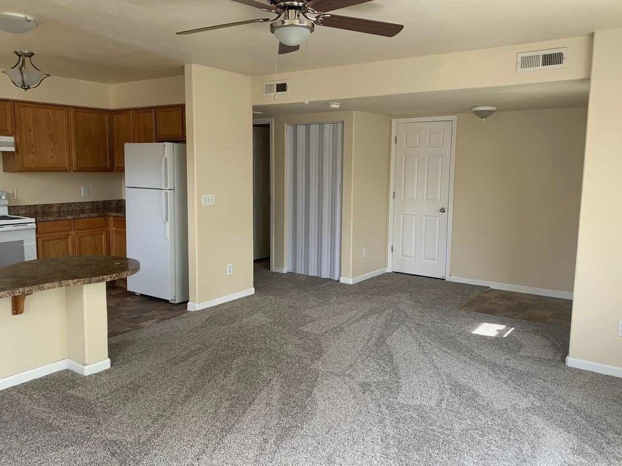 621 Elko Ave - Photo 2 of 8