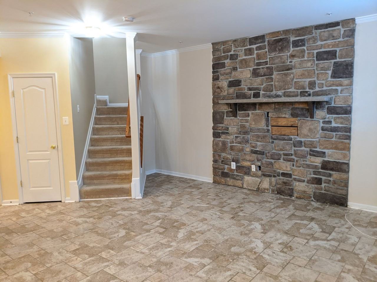 105 Leather Fern Way - Photo 3 of 35
