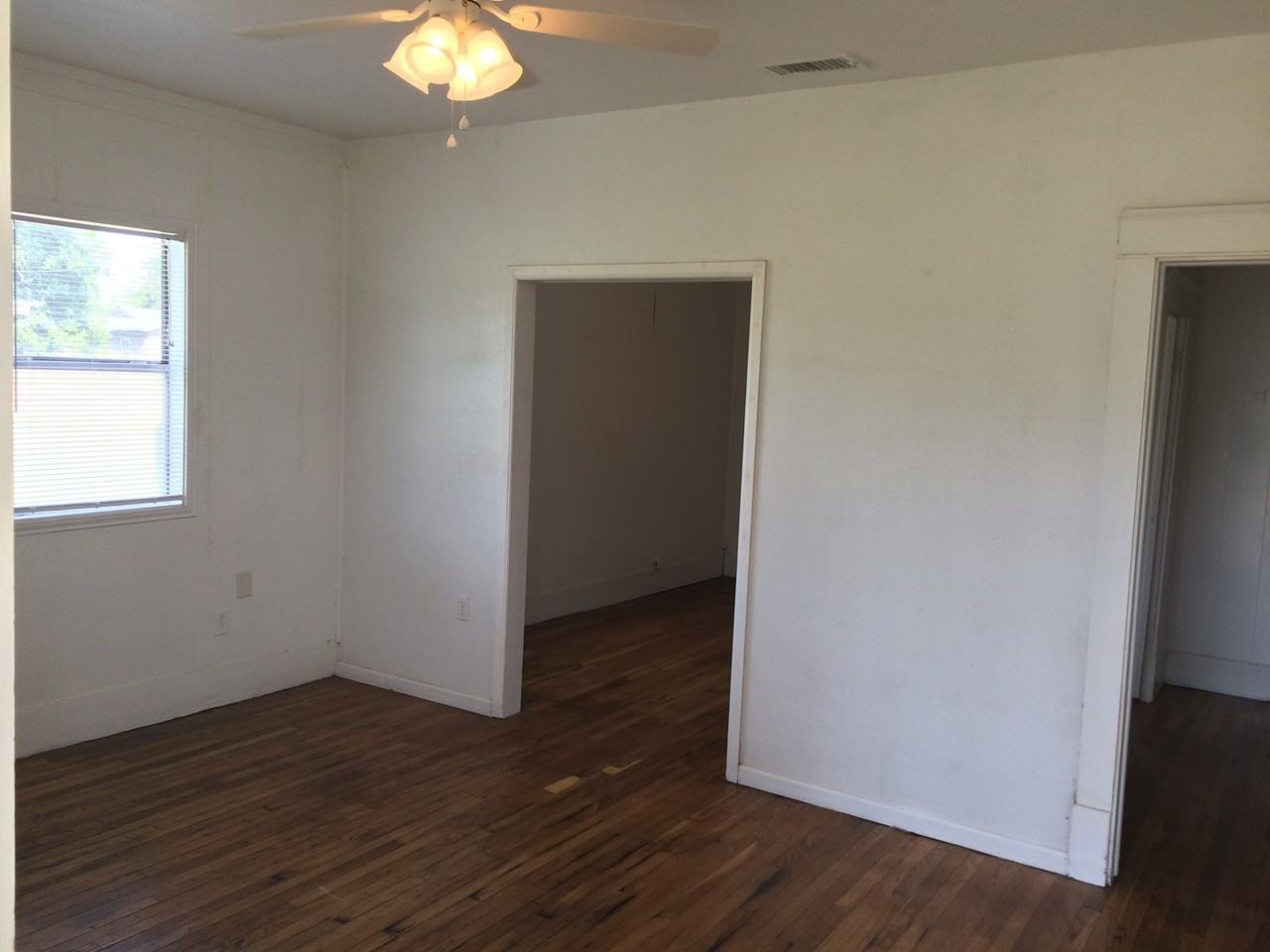 741 Locust St - Photo 5 of 15