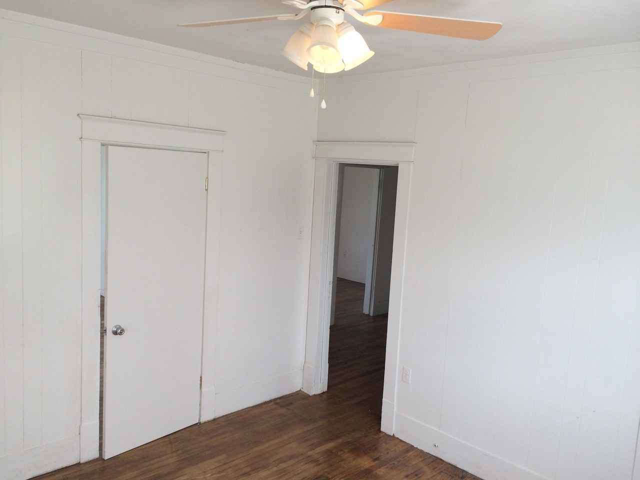 741 Locust St - Photo 6 of 15