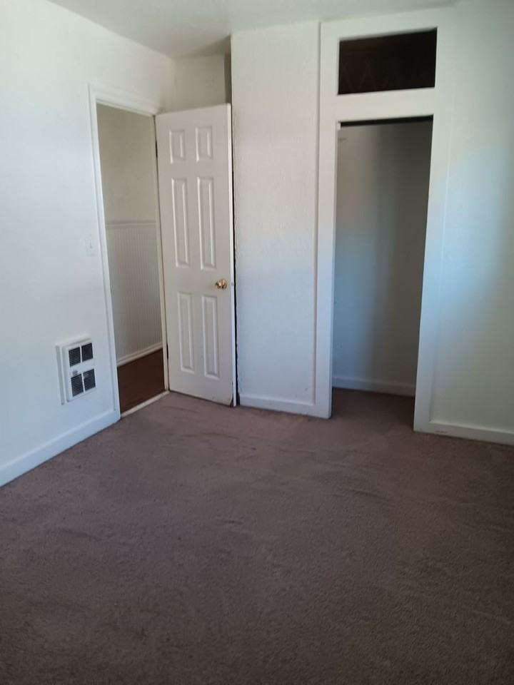 2001 1/2 N Fir St - Photo 7 of 11