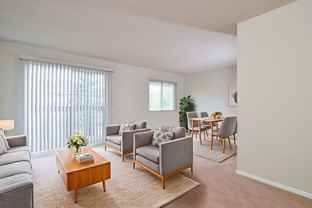 4338 Chatsworth Cir - Photo 1 of 1