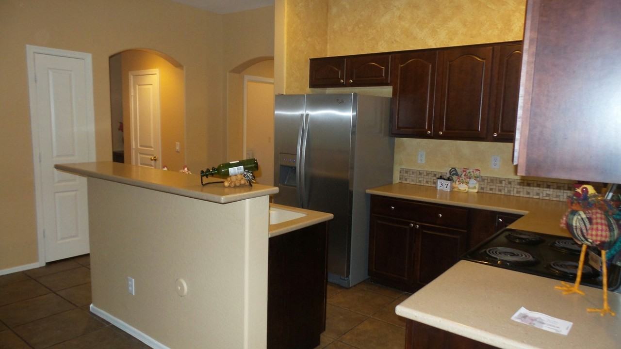 14082 W Rosewood Dr - Photo 4 of 22