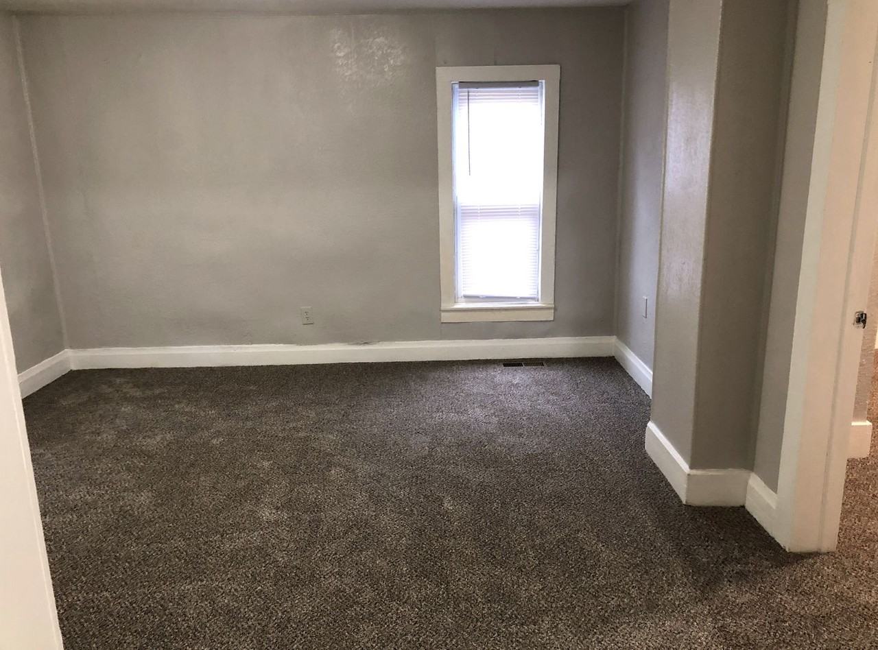 1713 Rose St - Photo 5 of 18