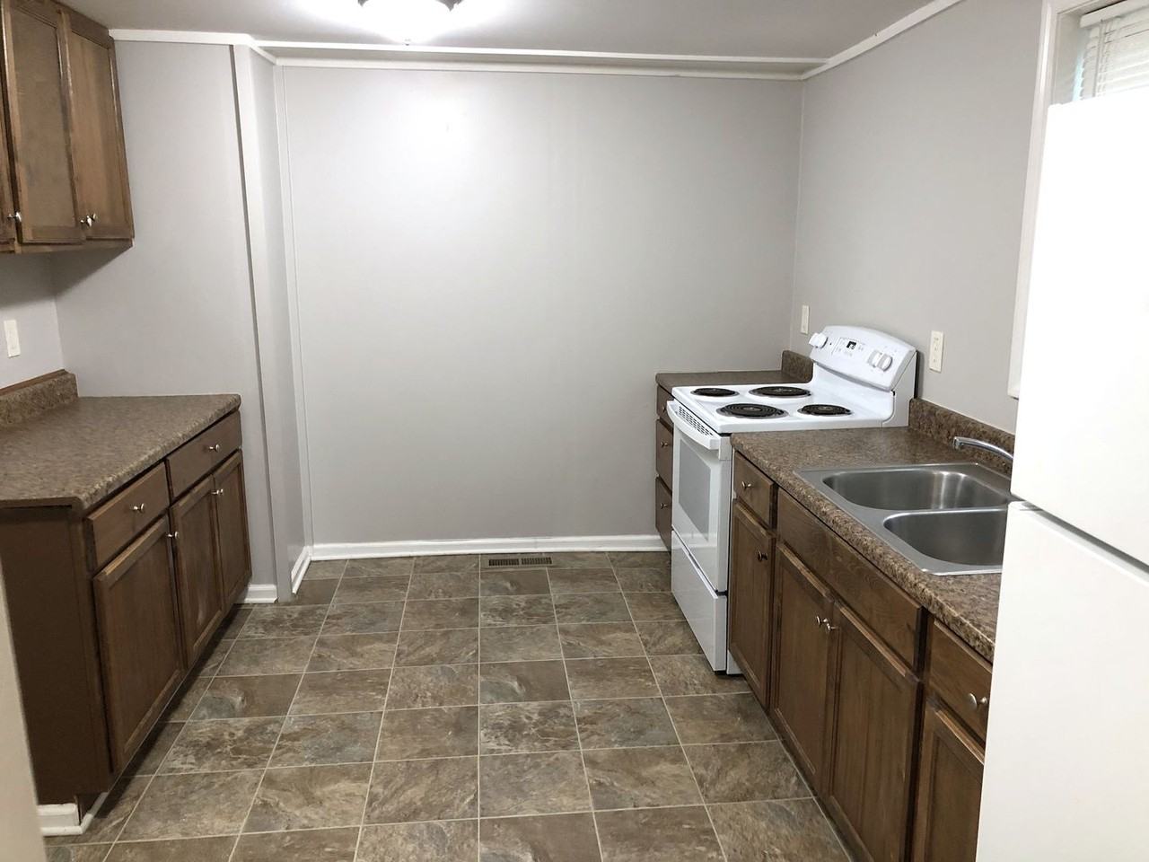 1713 Rose St - Photo 7 of 18