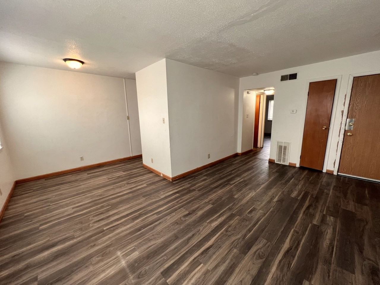 1102 21st Avenue Pl - Photo 4 of 14
