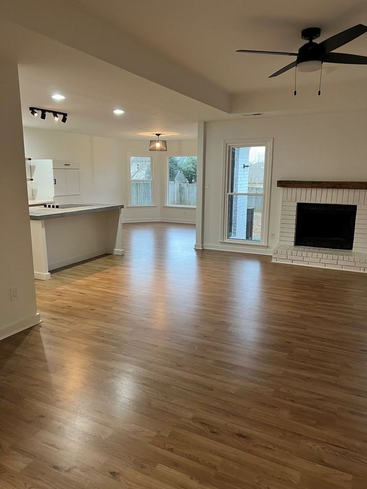 319 Meadow Way Cv - Photo 2 of 7