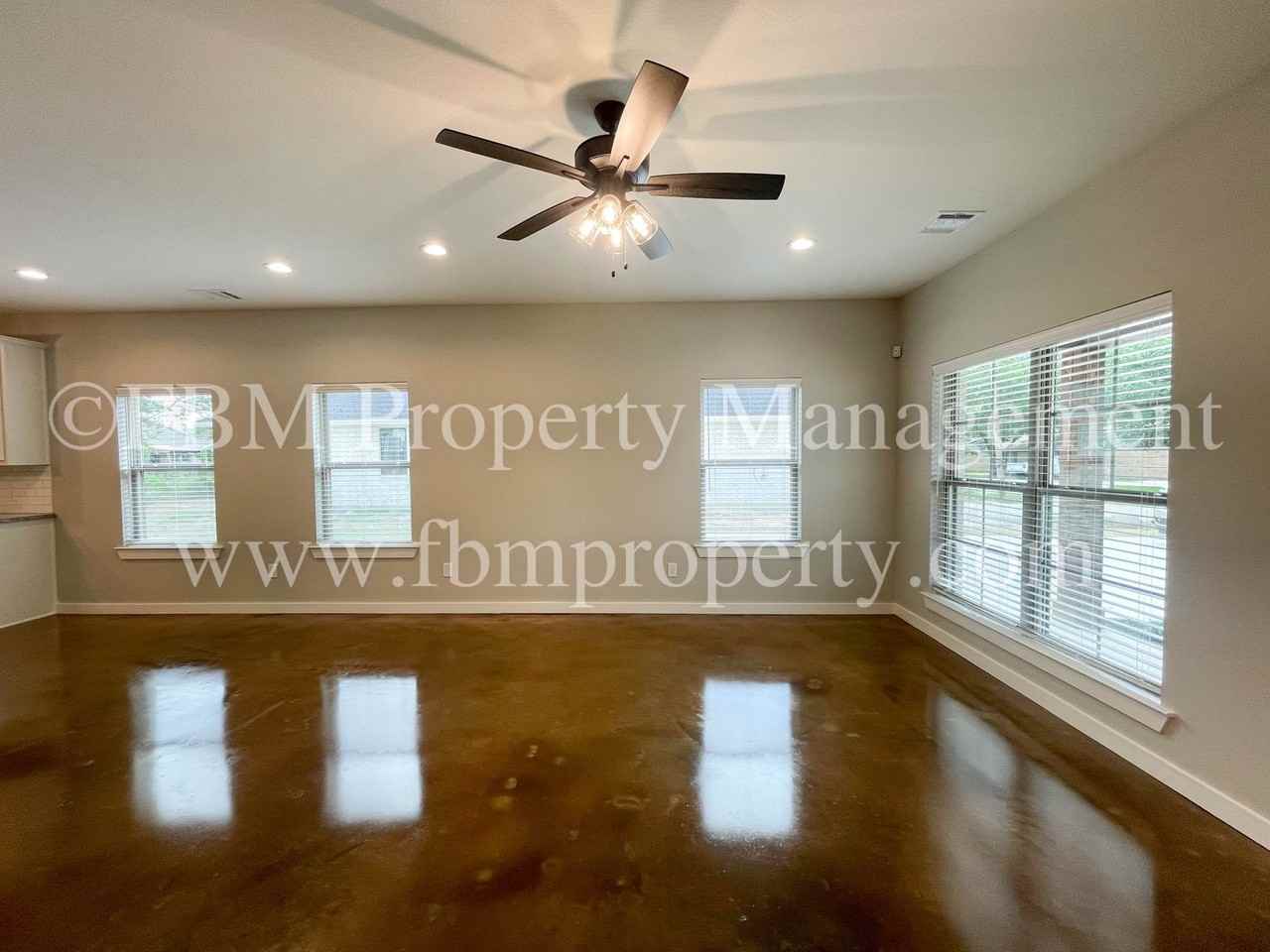 292 Cosey St - Photo 3 of 21