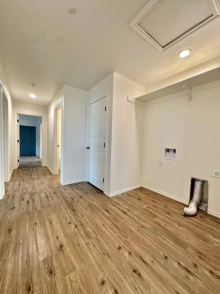 1640D Beacon St - Photo 6 of 17