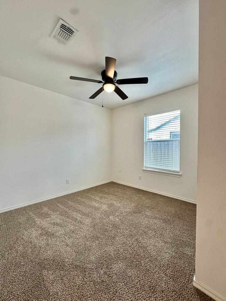 1640D Beacon St - Photo 7 of 17