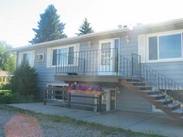 featured image of 33 E 9th St