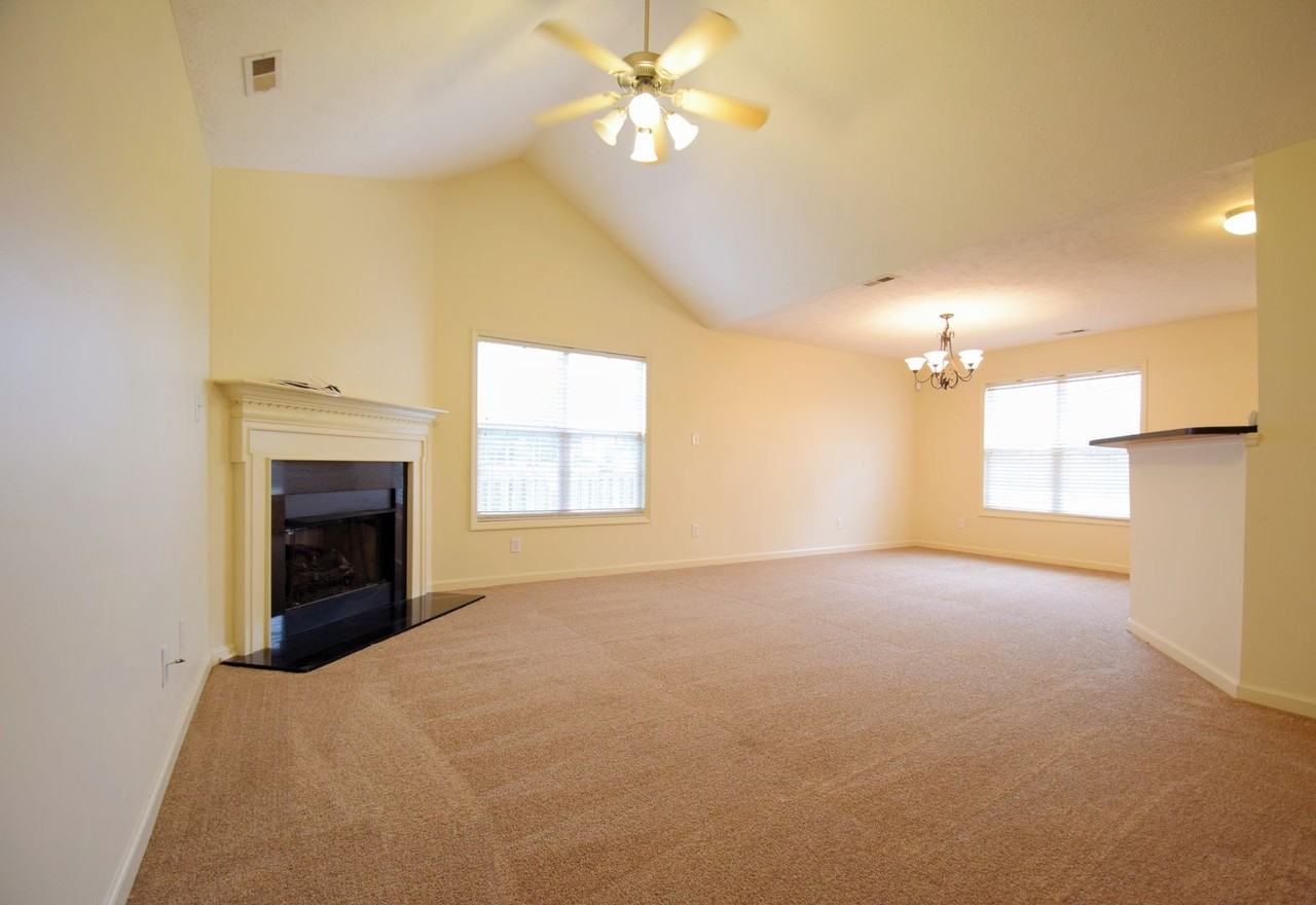 127 Blue Water Dr - Photo 3 of 24