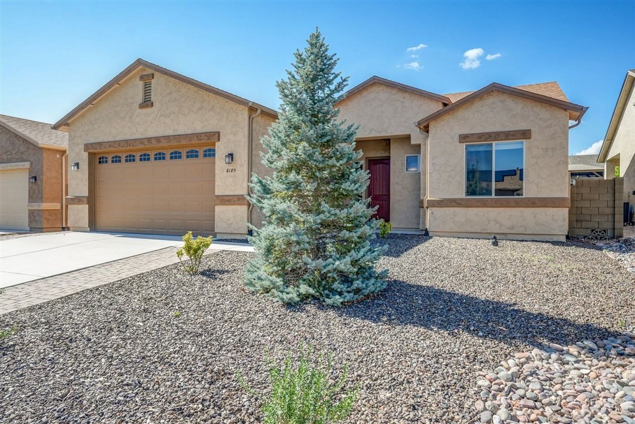 6185 E Beecher Loop - Photo 3 of 43