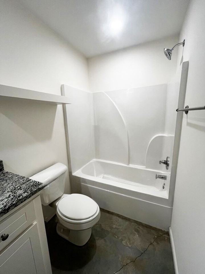 246 Skylane Dr - Photo 2 of 15
