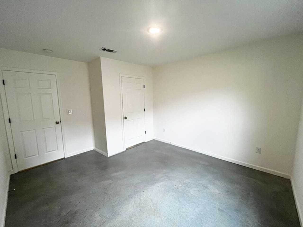 246 Skylane Dr - Photo 7 of 15