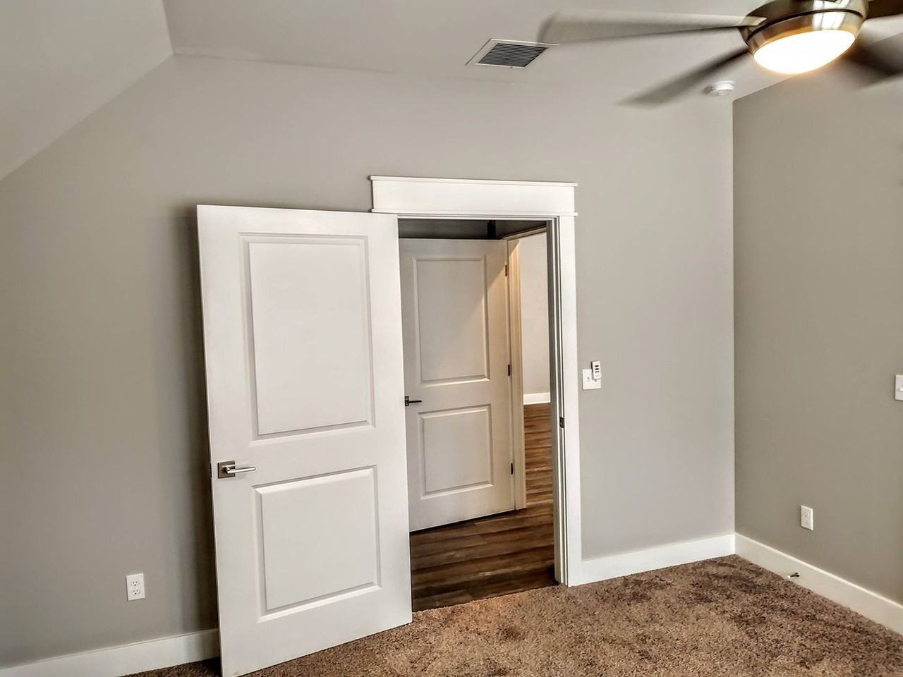 4072 Biltmore Ave - Photo 6 of 23