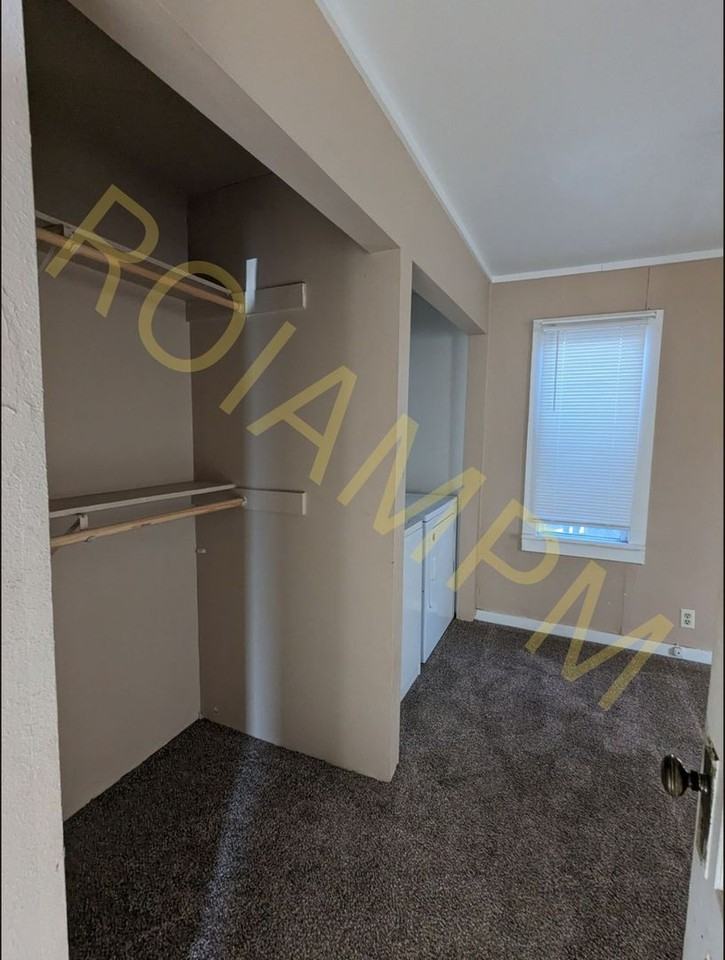 216 216 12th Avenue North - 216 1/2 - Photo 7 of 8