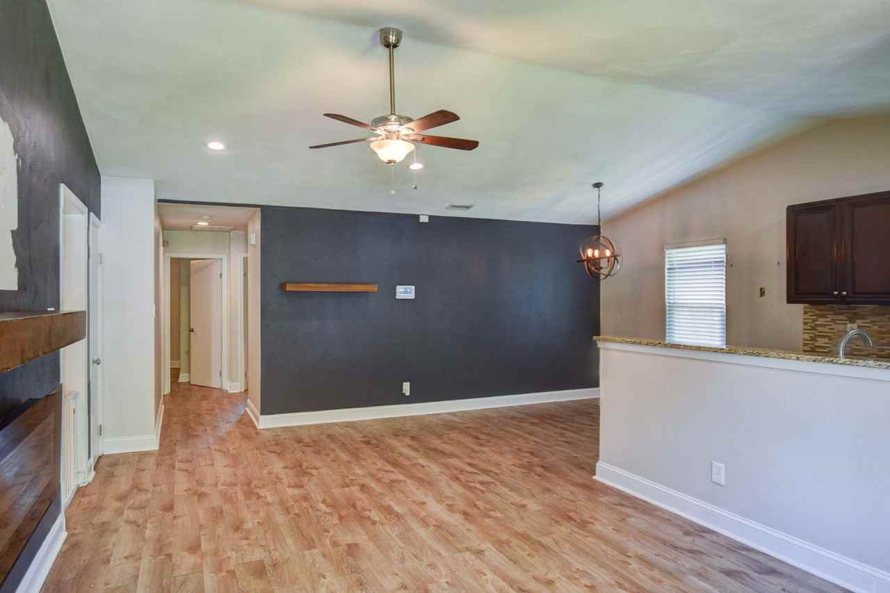 1514 Snowbird Ct - Photo 5 of 32