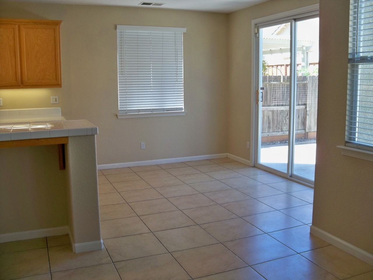 2801 Amir Dr - Photo 7 of 16