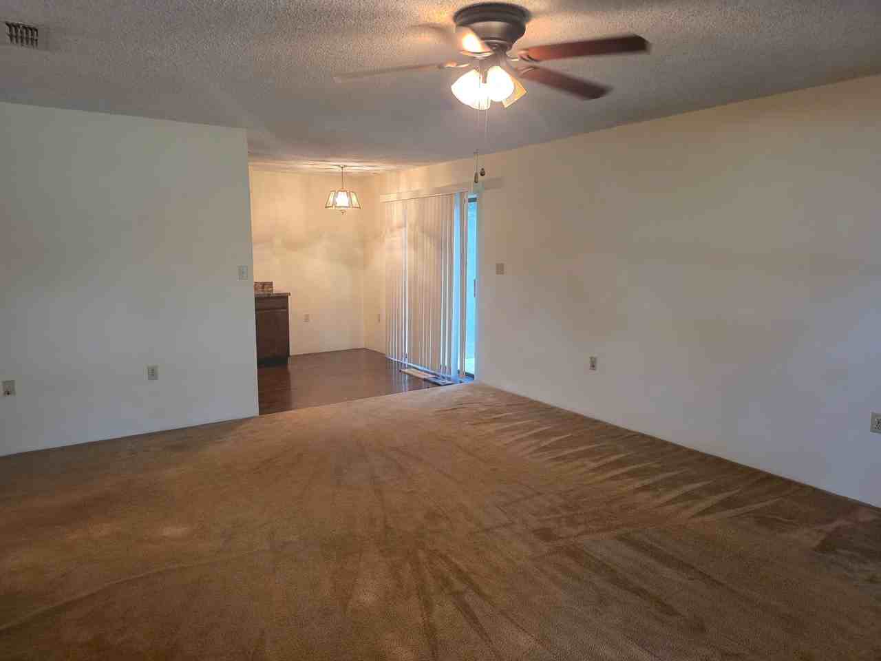 660 Sw Cardinal Dr - Photo 2 of 14