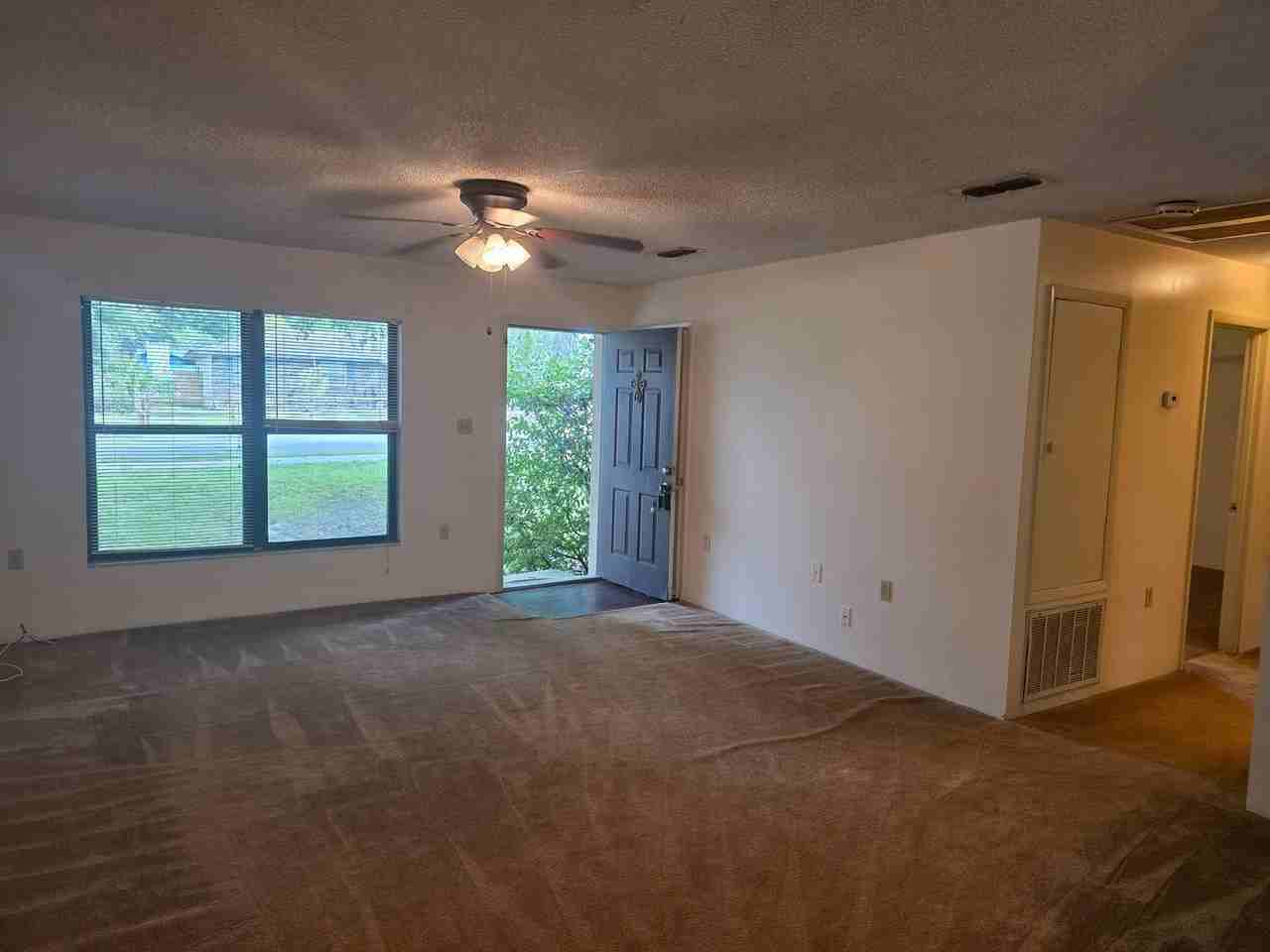 660 Sw Cardinal Dr - Photo 4 of 14