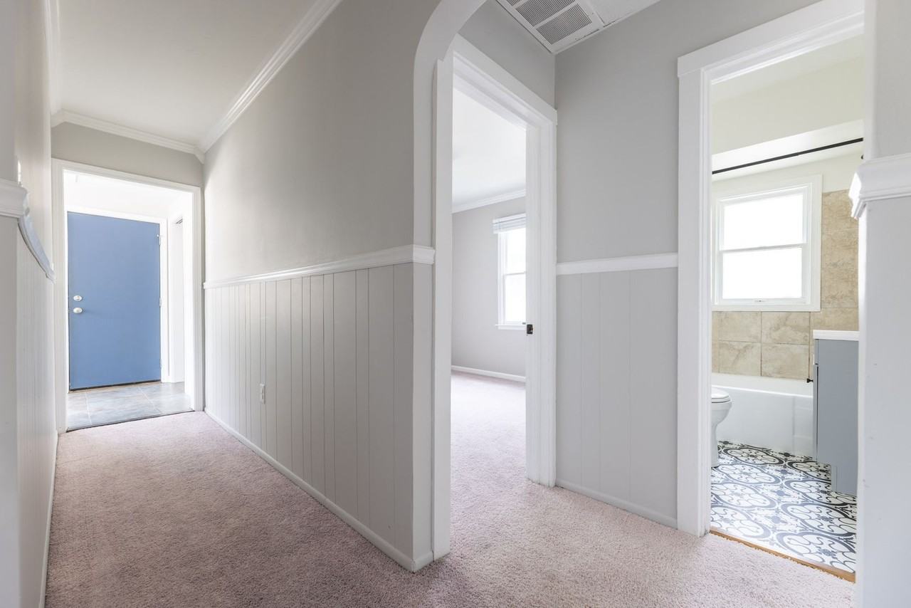 20936 Ridgemont Rd - Photo 3 of 25