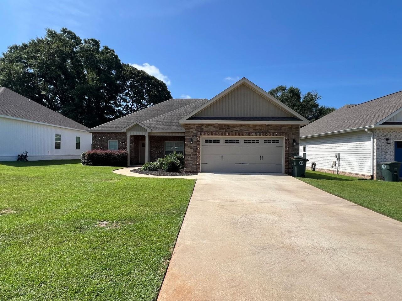 660 Valley Stream Dr - Photo 2 of 26