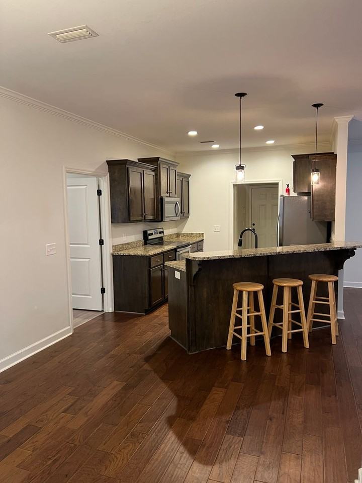 660 Valley Stream Dr - Photo 6 of 26