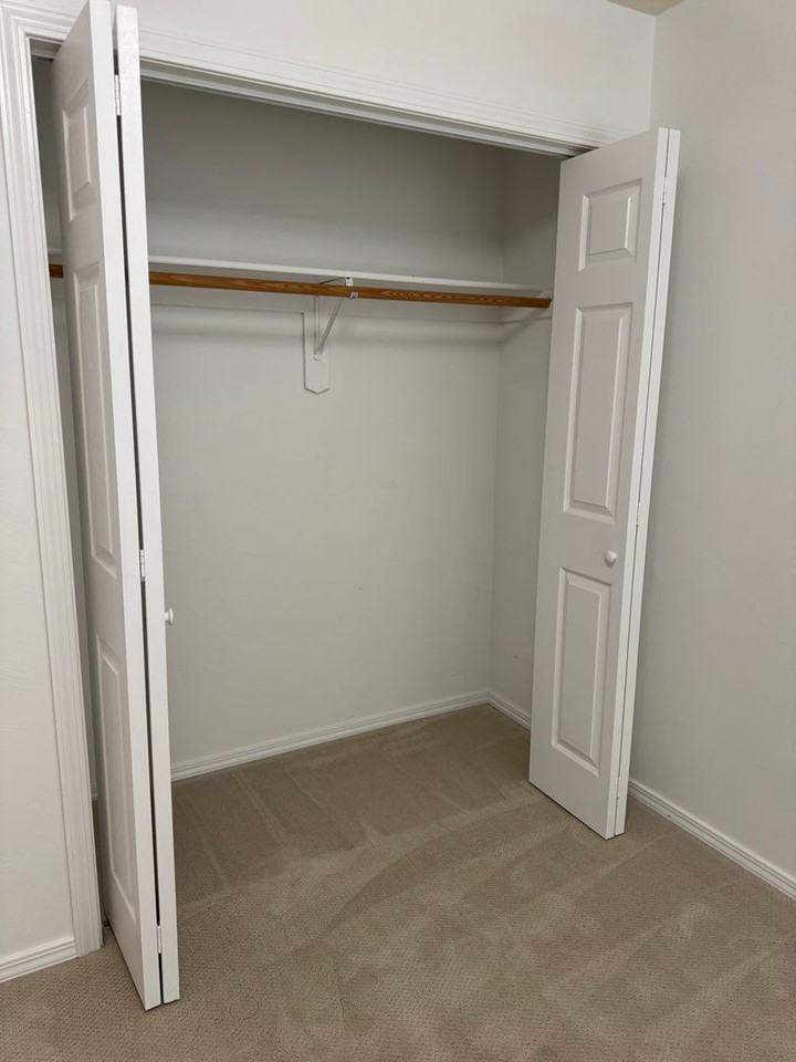 3016 West Villard Street - Photo 5 of 11