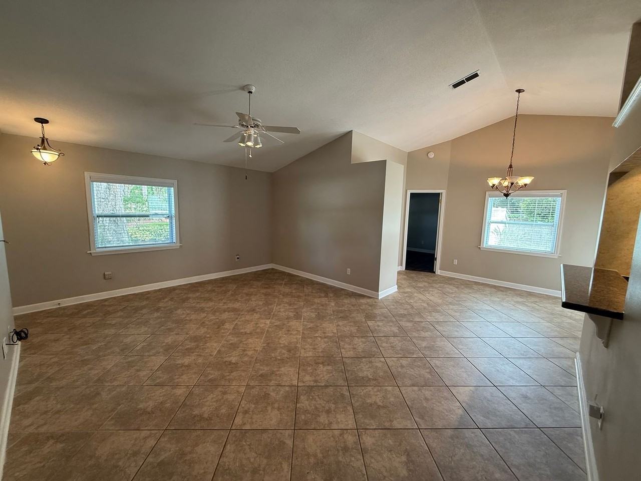 801 Heather Glen Cir - Photo 3 of 16