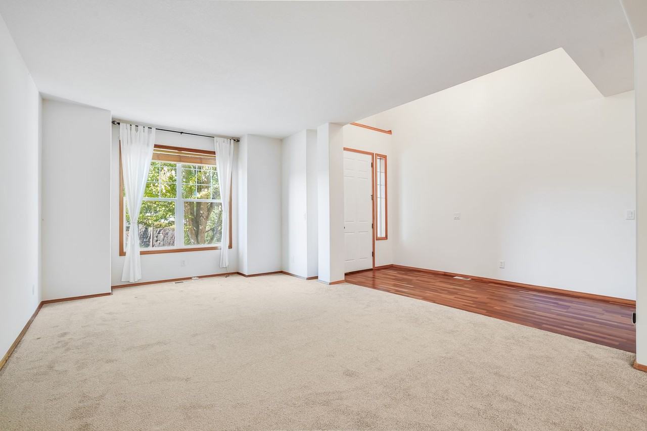 12590 Nw Naomi Ln - Photo 2 of 20