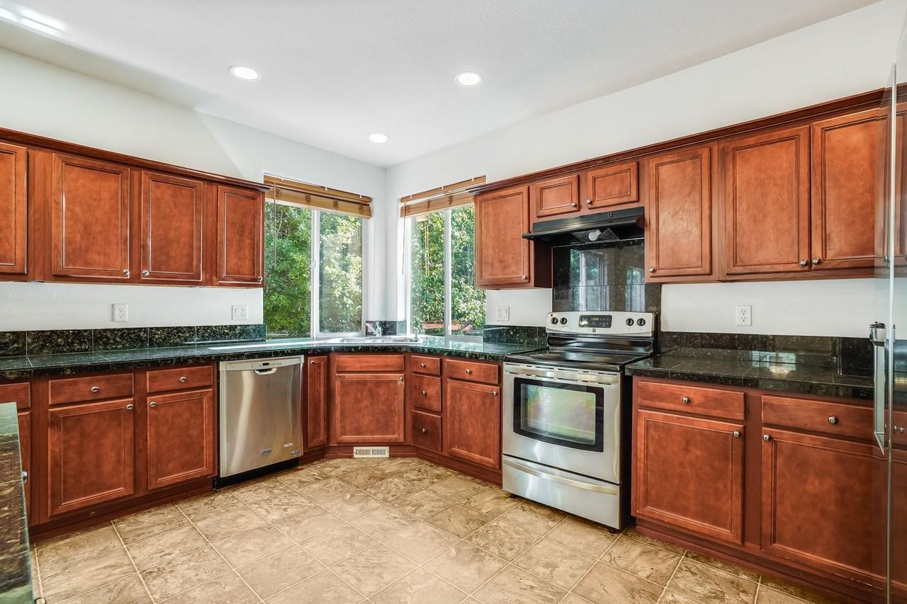 12590 Nw Naomi Ln - Photo 7 of 20