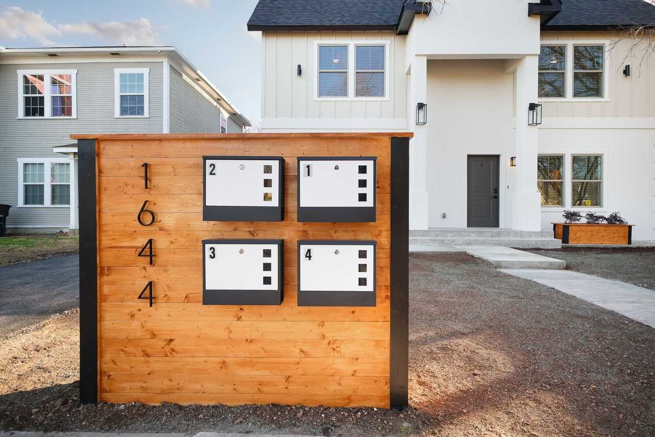 1644 West Mistletoe Avenue #102 - Photo 3 of 42