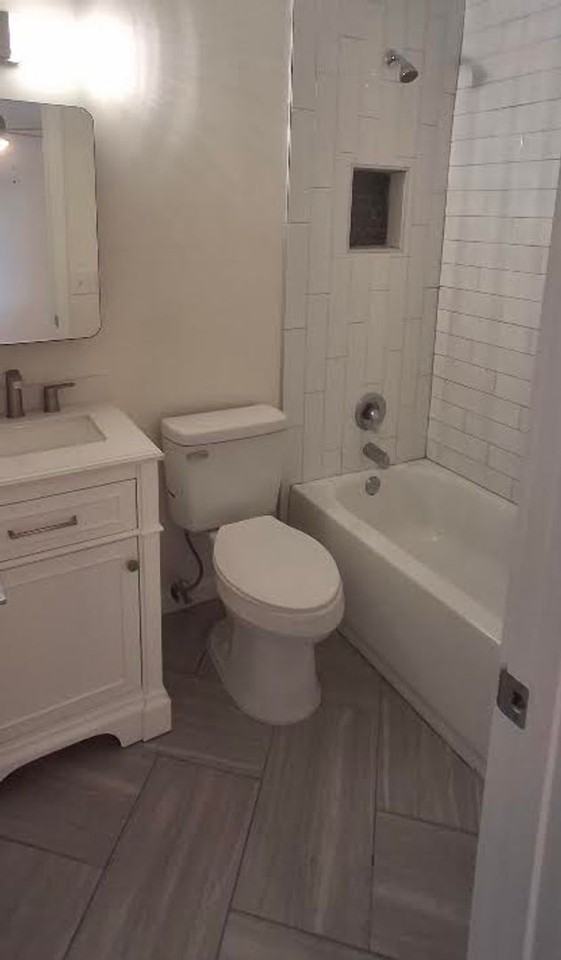 12255 Eastcove Dr - Photo 6 of 10