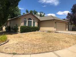 featured image of 2937 Farmington Avenue