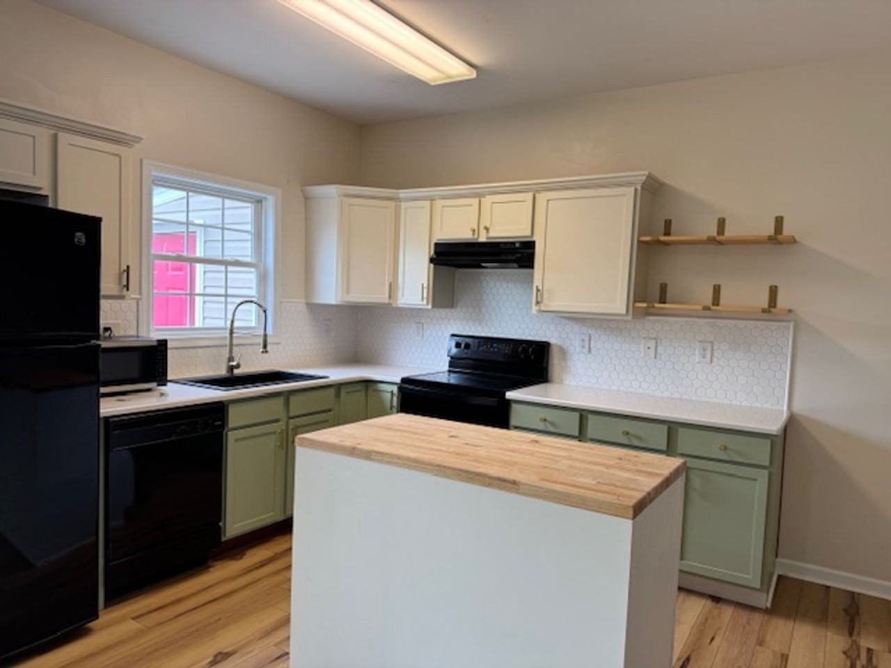 9 Bristol Lane - Photo 3 of 22