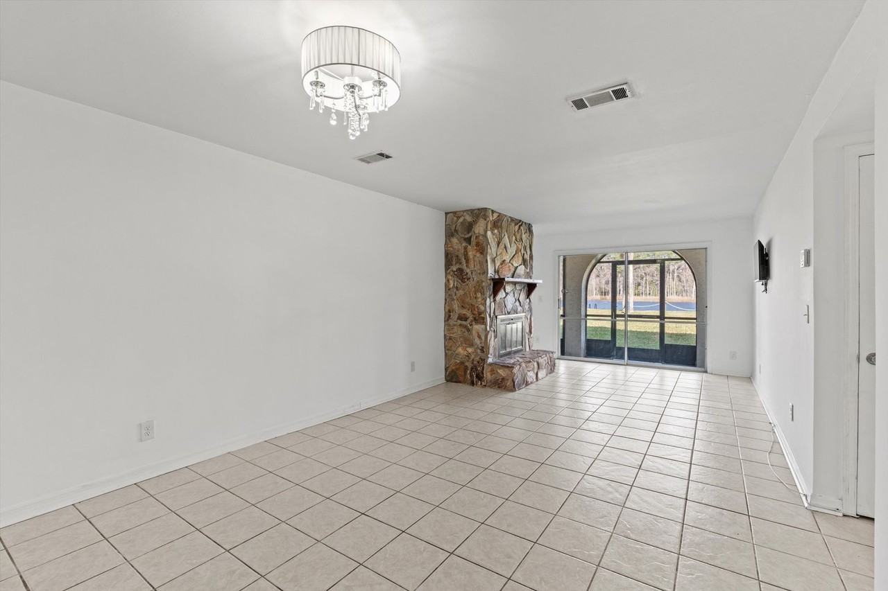 1530 El Prado Rd #2 - Photo 4 of 25
