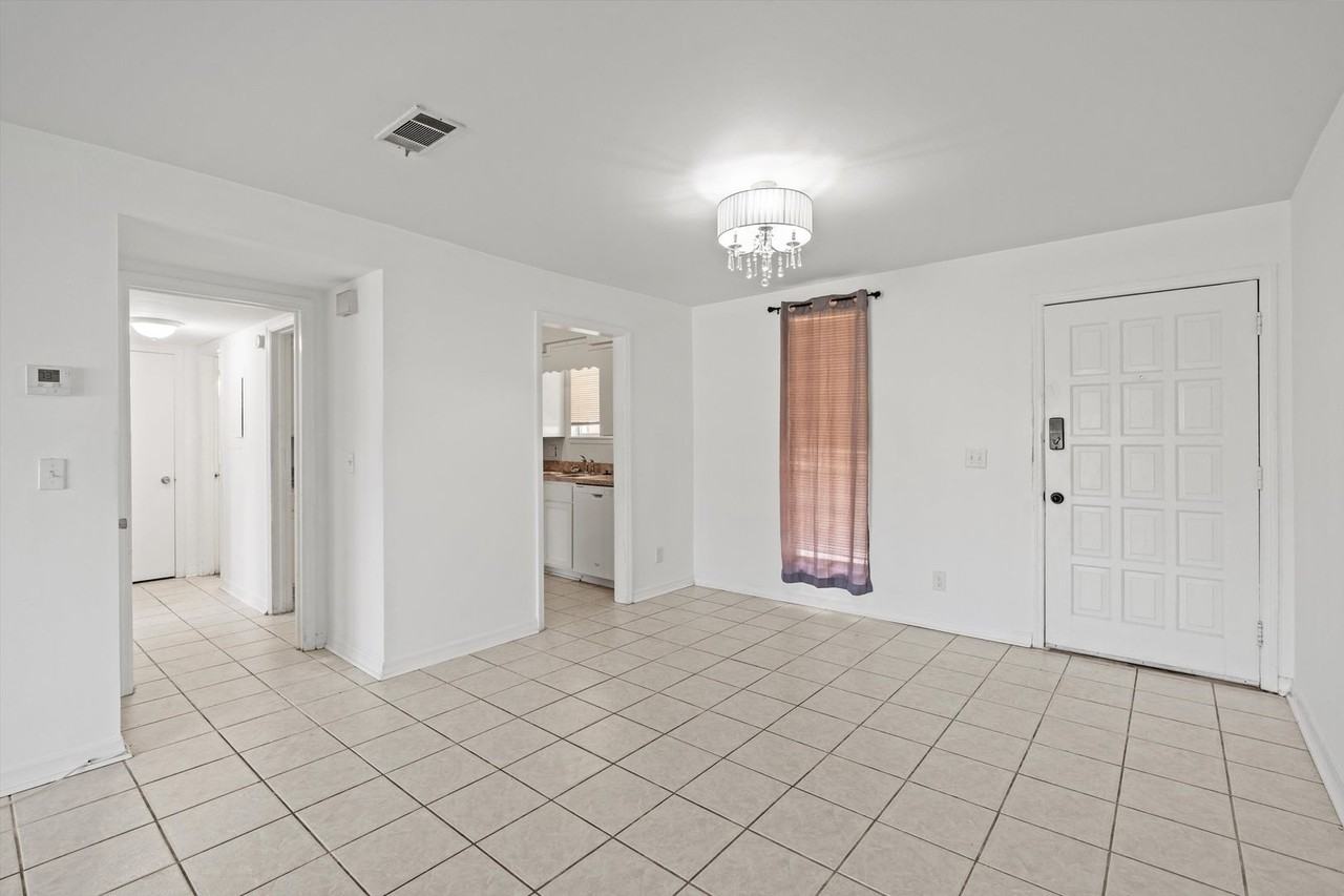 1530 El Prado Rd #2 - Photo 7 of 25