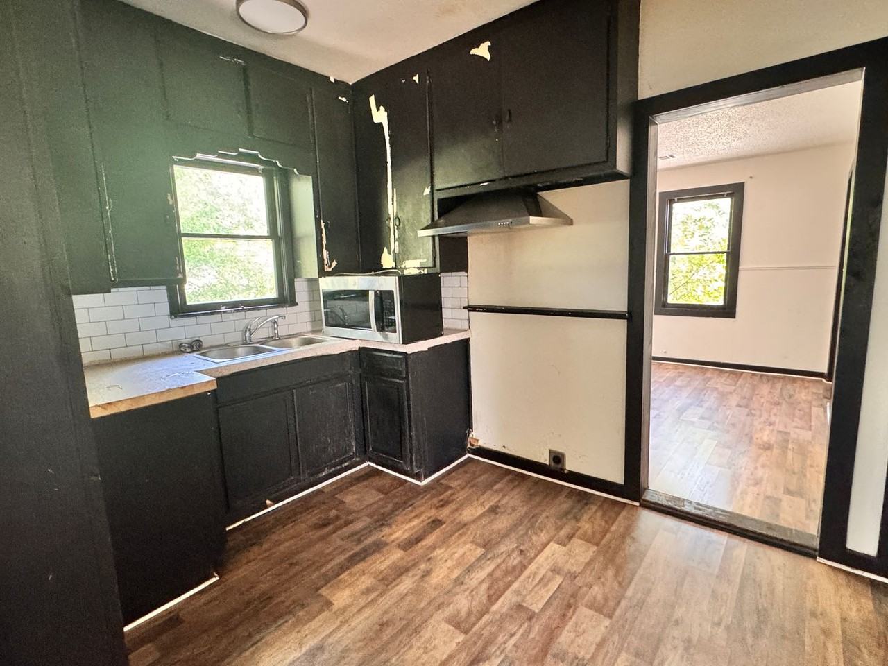 111 8th Ave Ne - Photo 2 of 7