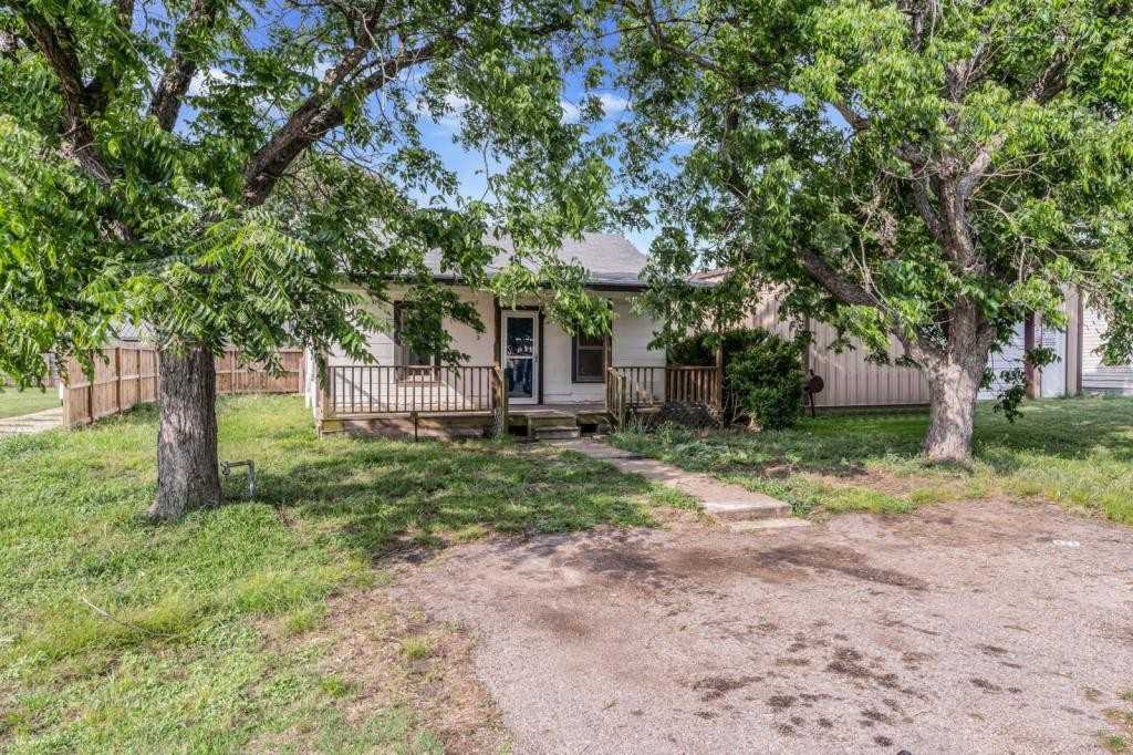 803 N Banks St - Photo 3 of 16