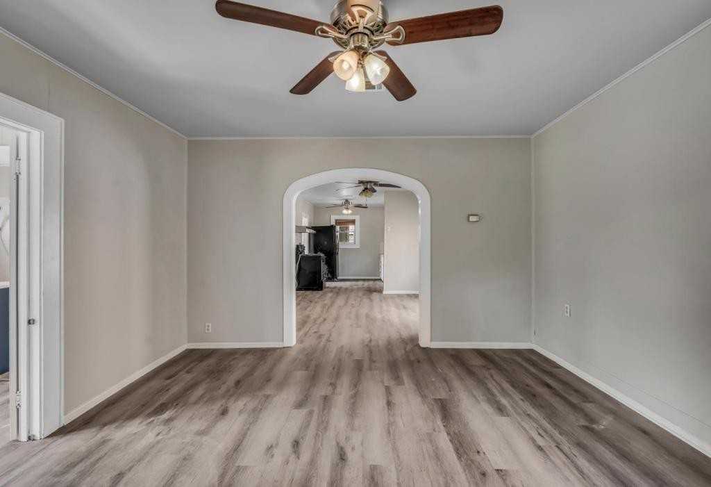 803 N Banks St - Photo 4 of 16