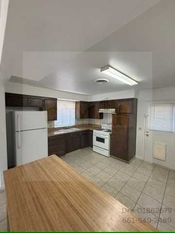 223 E Harding Ave #2 - Photo 6 of 11