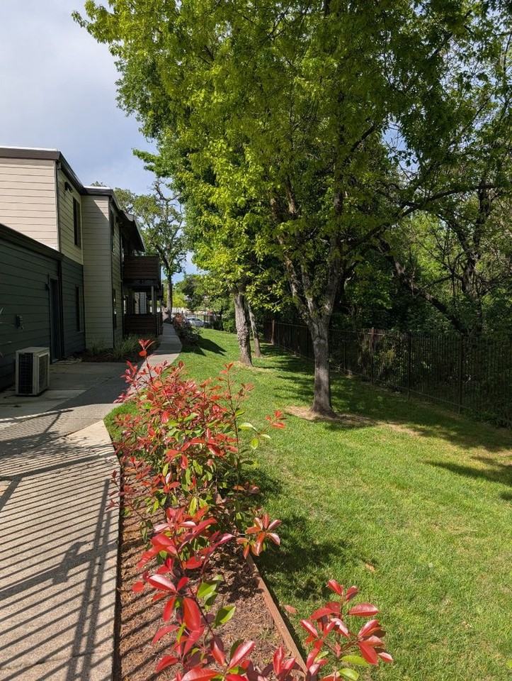 5100 Garfield Ave. - Photo 2 of 21