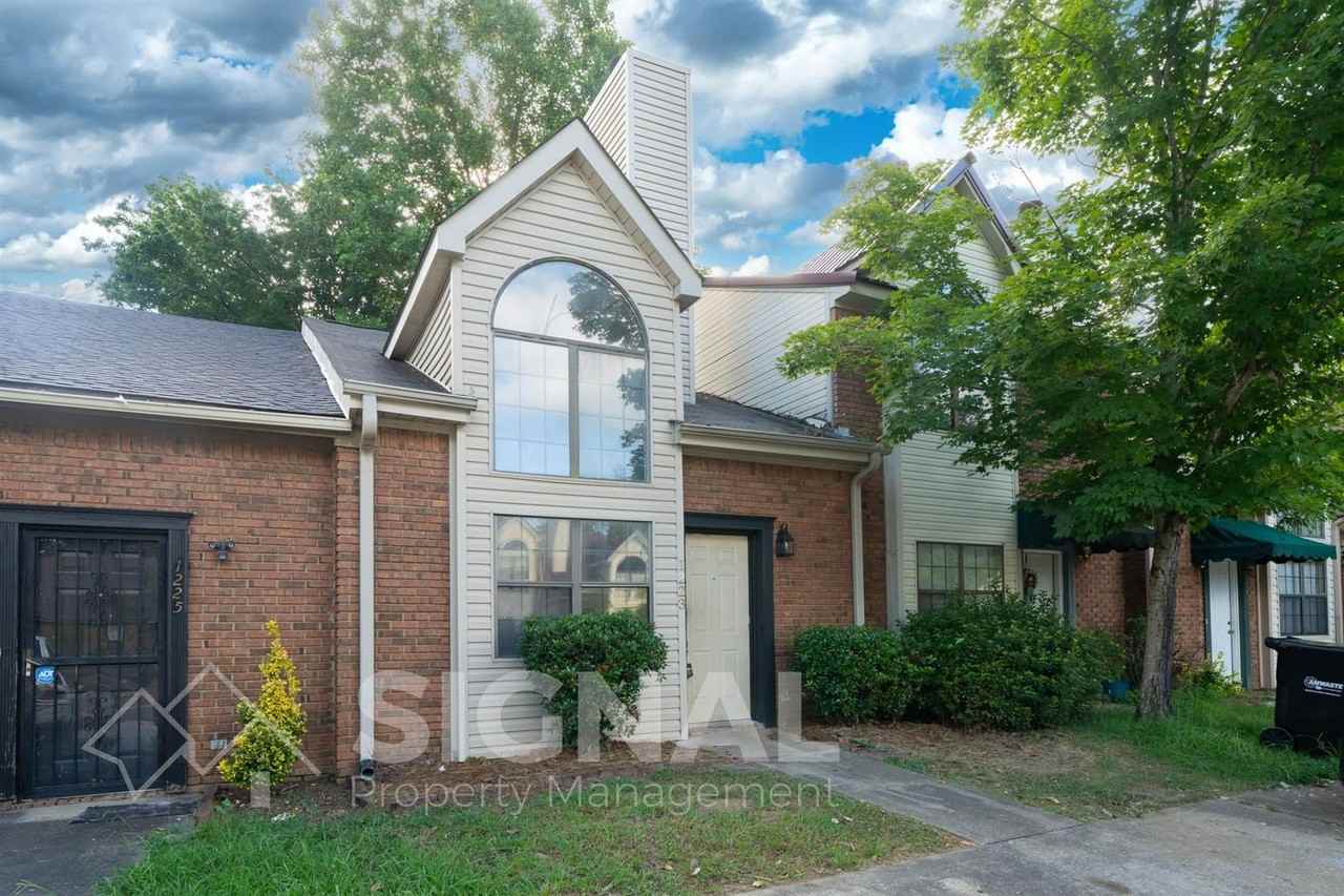 1223 Magnolia Pl - Photo 2 of 24