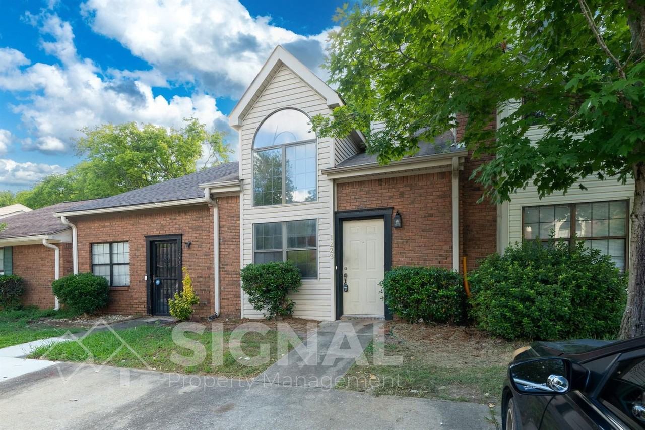 1223 Magnolia Pl - Photo 3 of 24
