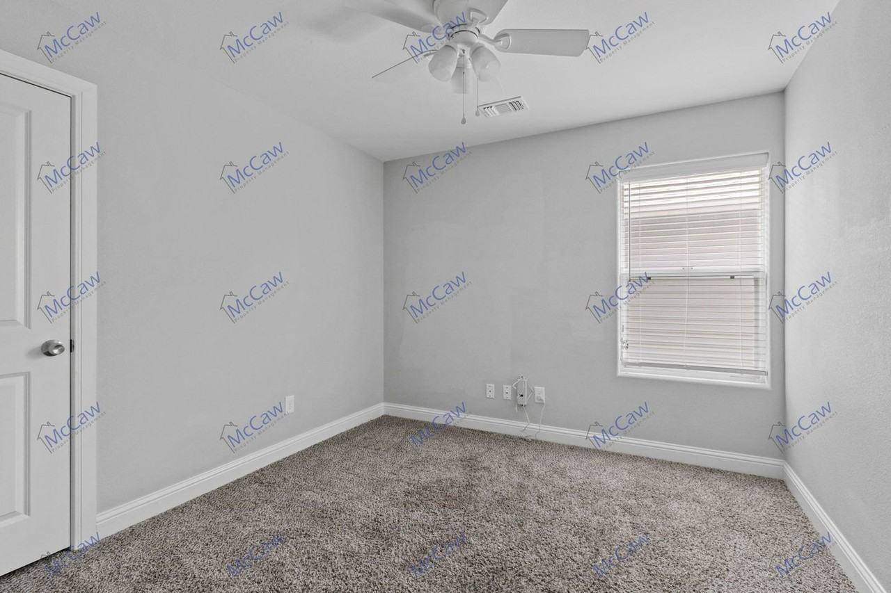 806 N Broughton St #806 - Photo 7 of 17